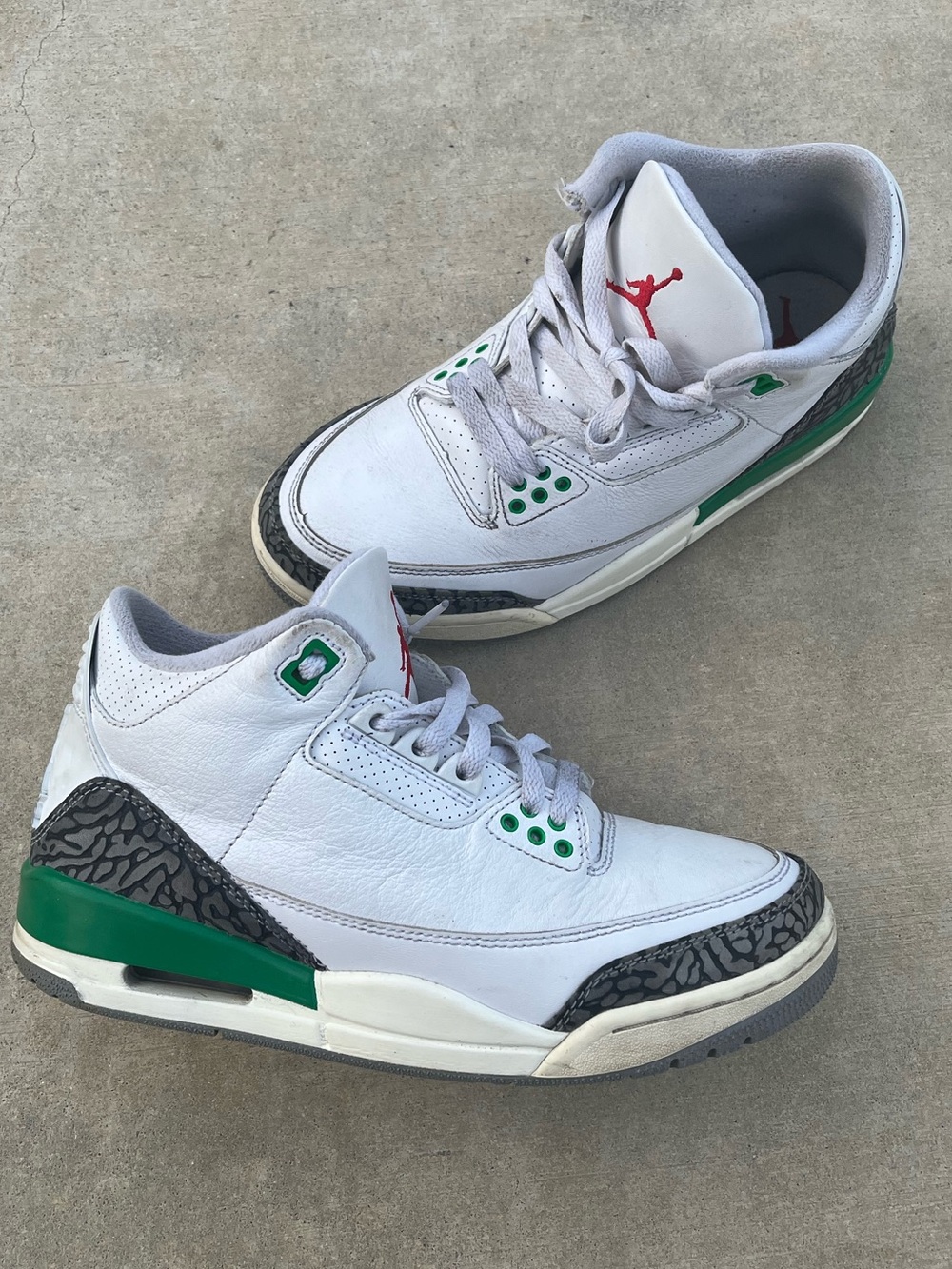 Jordan 3 Retro Lucky Green (women’s) Size 7W 5.5Y
